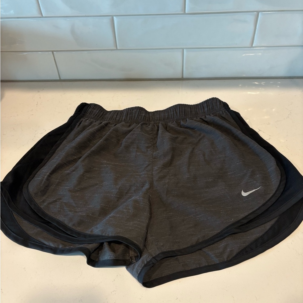 Nike Gray Athletic Shorts Lightweight Moisture-Wicking